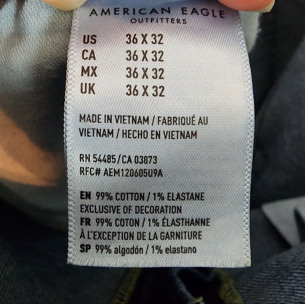 Men's Distressed Blue Jeans - Picture 7 of 7